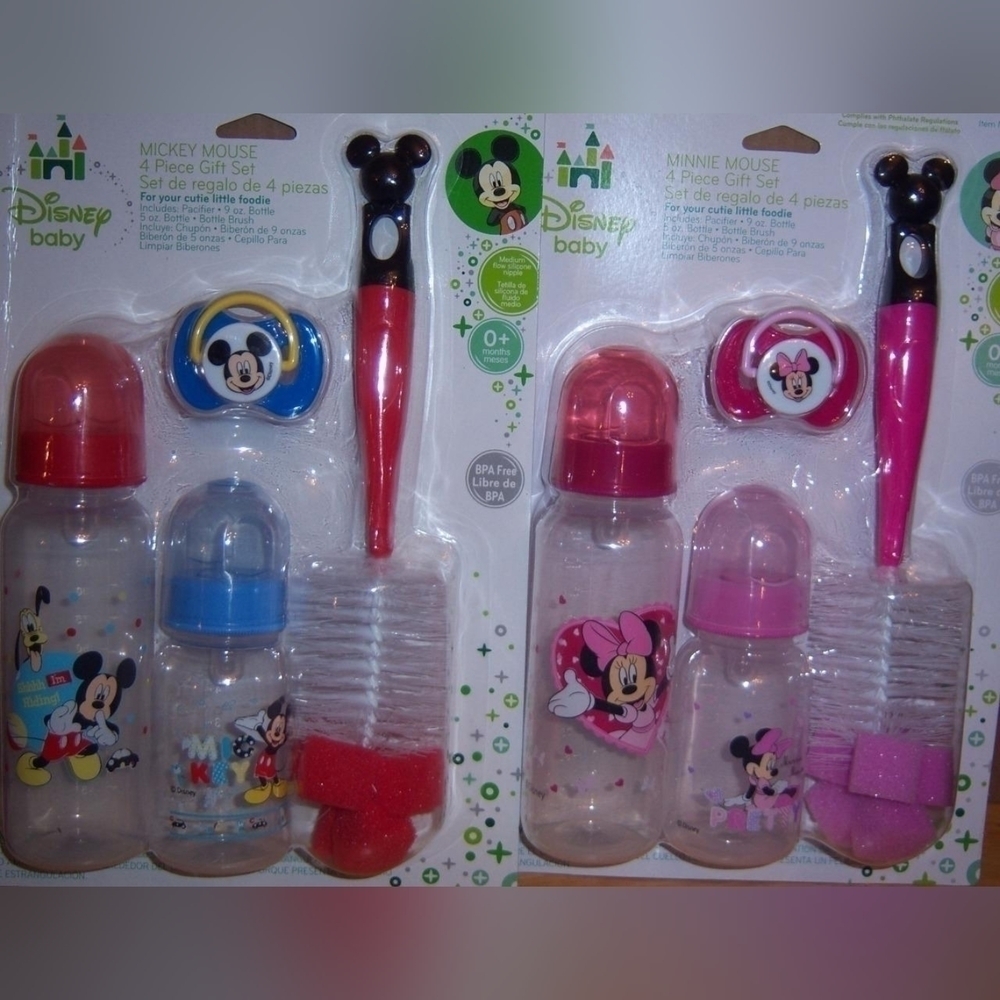 New Mickey Mouse or Minie Mouse 4pc Gift Set